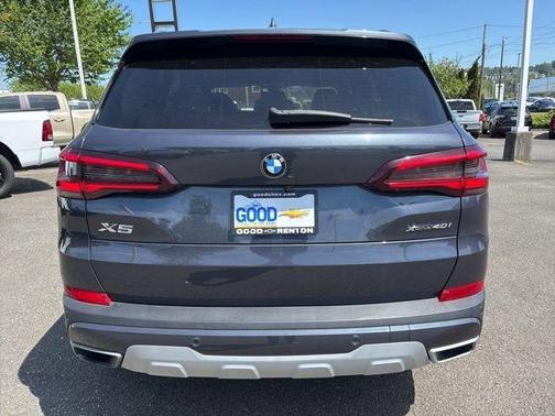 Gray 2022 BMW X5 xDrive40i