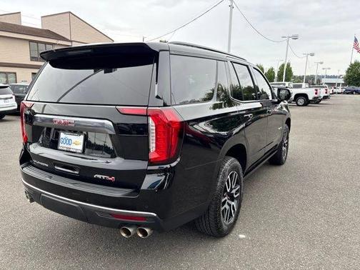 Onyx Black 2024 GMC Yukon AT4