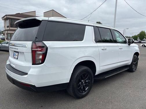Summit White 2022 Chevrolet Suburban LS