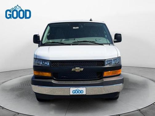 Summit White 2025 Chevrolet Express 3500 Work Van