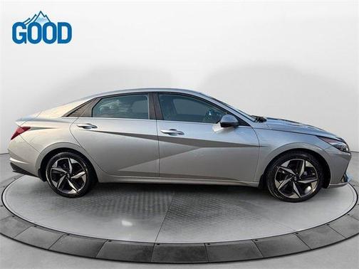 2022 Hyundai ELANTRA Limited