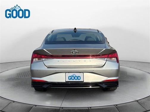 2022 Hyundai ELANTRA Limited