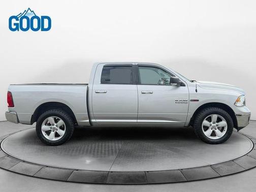 Bright Silver Clearcoat Metallic 2017 RAM 1500 SLT