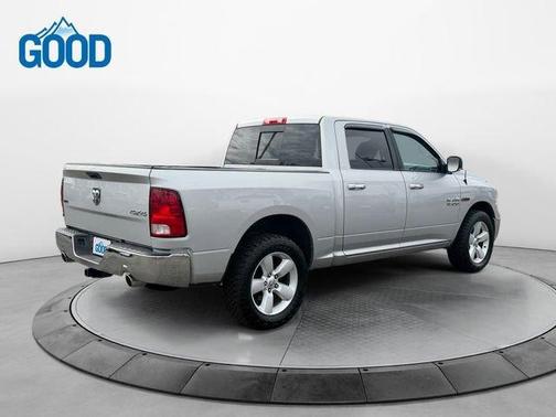 Bright Silver Clearcoat Metallic 2017 RAM 1500 SLT