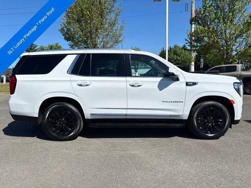 White 2024 GMC Yukon SLT