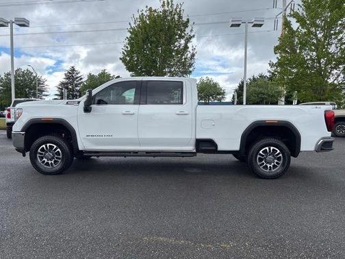 Summit White 2023 GMC Sierra 2500 SLE