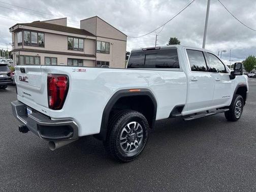 Summit White 2023 GMC Sierra 2500 SLE