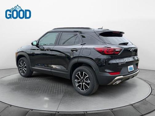 Mosaic Black Metallic 2026 Chevrolet Trailblazer ACTIV