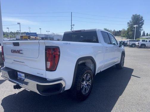 White 2023 GMC Sierra 1500 SLE