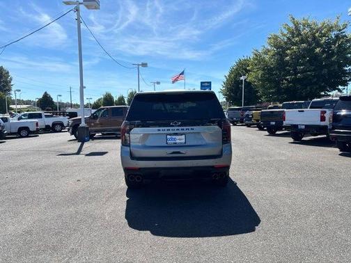 Sterling Gray Metallic 2025 Chevrolet Suburban Z71