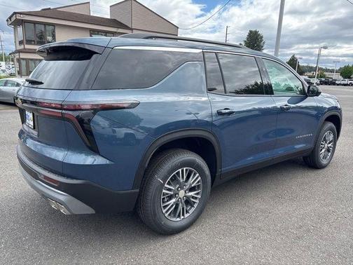 Lakeshore Blue Metallic 2026 Chevrolet Traverse LT