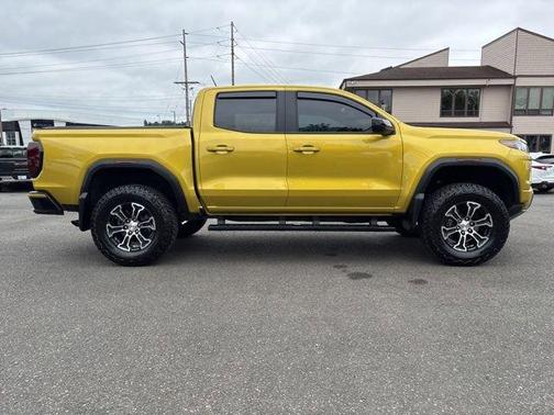 Gold 2024 GMC Canyon AT4