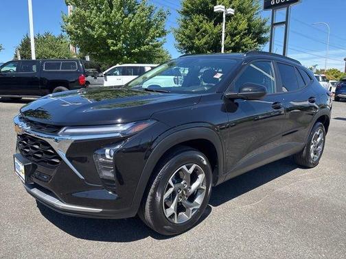 Mosaic Black Metallic 2025 Chevrolet Trax LT