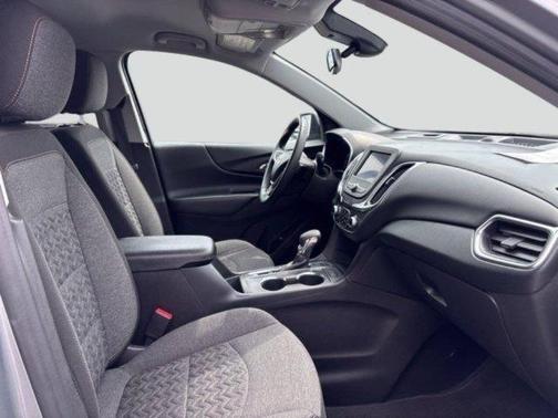 Sterling Gray Metallic 2024 Chevrolet Equinox LT