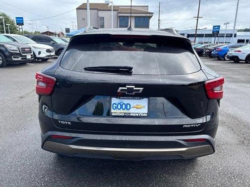Mosaic Black Metallic 2025 Chevrolet Trax ACTIV