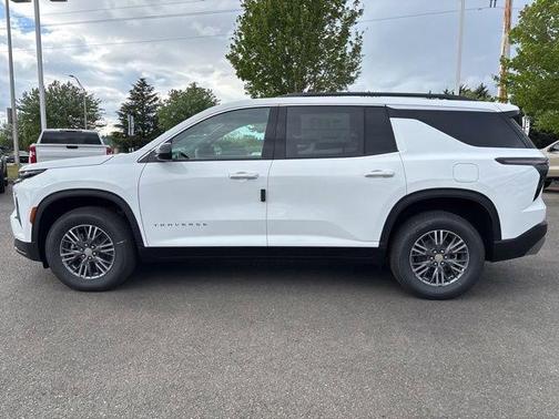 Summit White 2026 Chevrolet Traverse LT