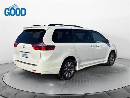 2020 Toyota Sienna XLE Premium