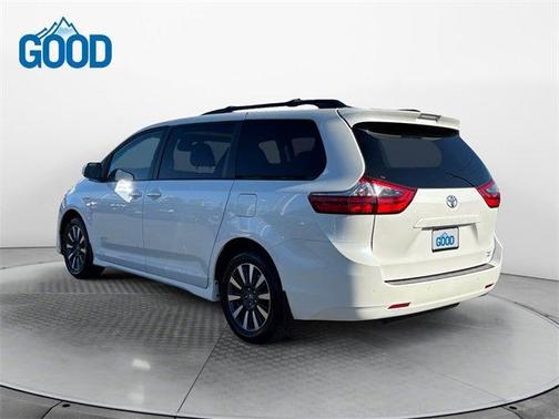 2020 Toyota Sienna XLE Premium