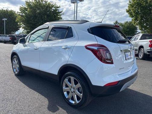 Summit White 2018 Buick Encore Essence