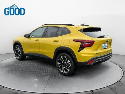 Nitro Yellow 2025 Chevrolet Trax 2RS