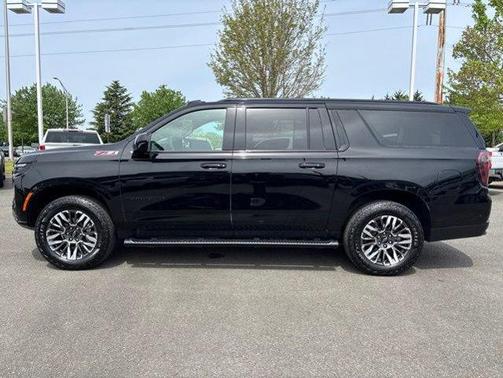 Black 2025 Chevrolet Suburban Z71