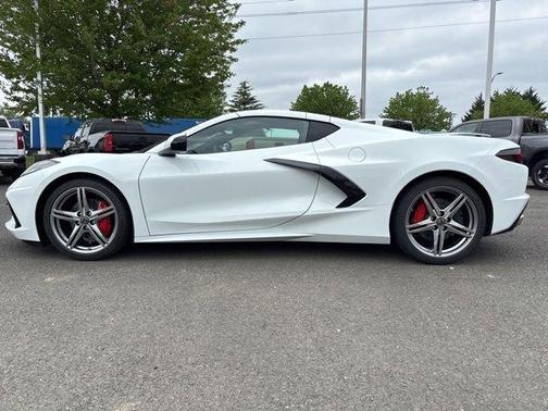 Arctic White 2026 Chevrolet Corvette Stingray w/1LT