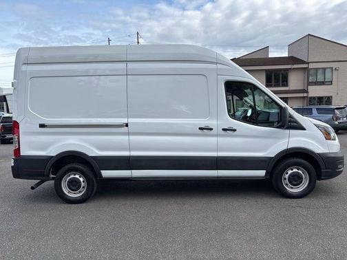 Oxford White 2023 Ford Transit-250 Base