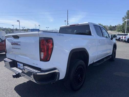 White 2019 GMC Sierra 1500 SLE