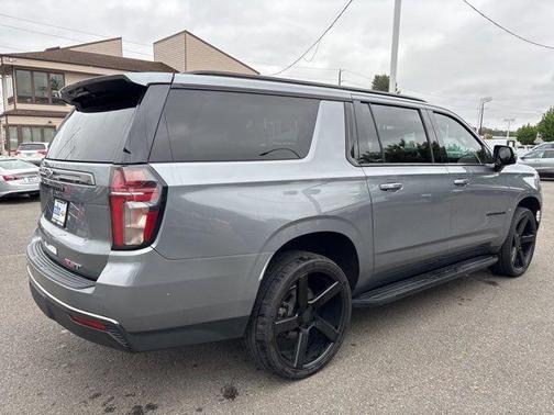 Satin Steel Metallic 2022 Chevrolet Suburban RST
