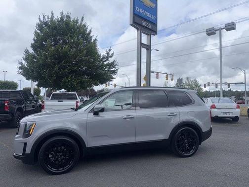 Wolf Gray 2022 Kia Telluride EX