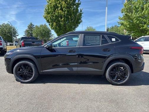 Mosaic Black Metallic 2026 Chevrolet Trax ACTIV