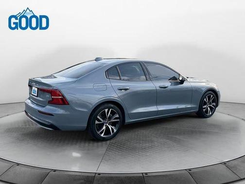 2024 Volvo S60 B5 Core Dark Theme