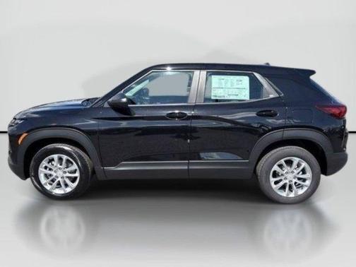 Mosaic Black Metallic 2026 Chevrolet Trailblazer LS