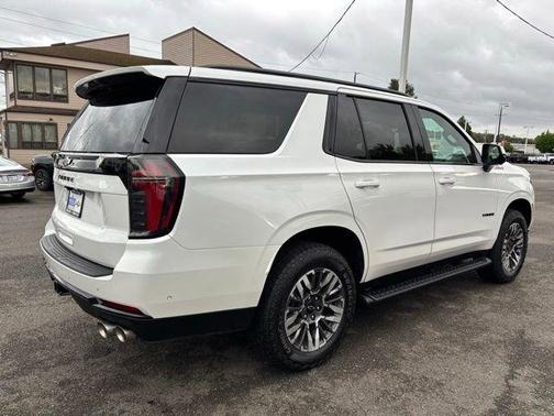 Iridescent Pearl Tricoat 2025 Chevrolet Tahoe Z71