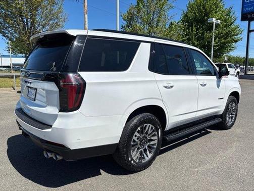 Iridescent Pearl Tricoat 2025 Chevrolet Tahoe Z71