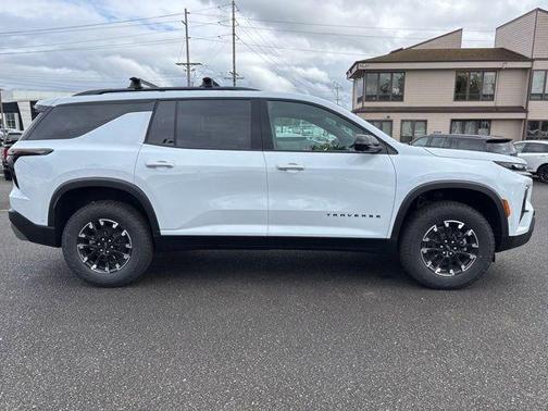Polar White 2026 Chevrolet Traverse Z71