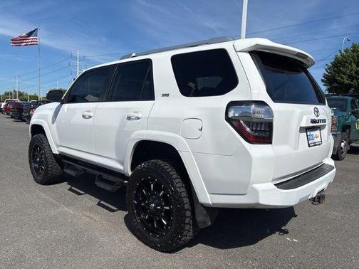 Super White 2018 Toyota 4Runner SR5 Premium