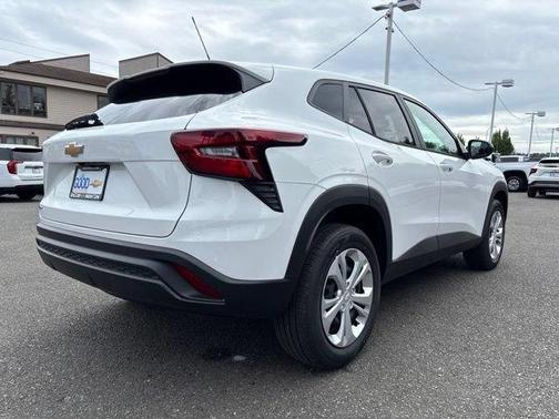 Summit White 2026 Chevrolet Trax LS