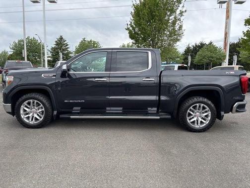 Carbon Black Metallic 2020 GMC Sierra 1500 SLT