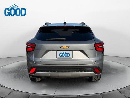 Sterling Gray Metallic 2025 Chevrolet Trax LT