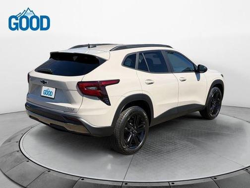 White Sand 2026 Chevrolet Trax ACTIV