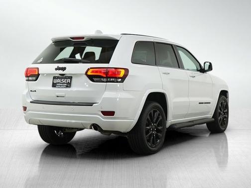 Bright White Clearcoat 2019 Jeep Grand Cherokee Altitude