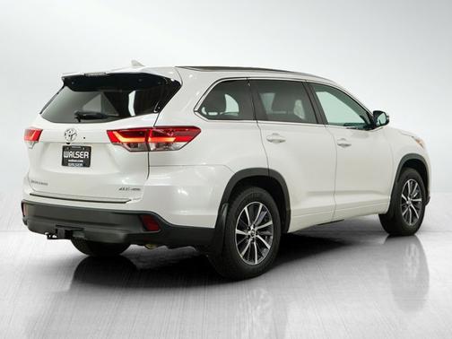 Blizzard Pearl 2018 Toyota Highlander XLE