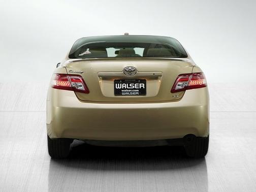 Sandy Beach Metallic 2010 Toyota Camry LE