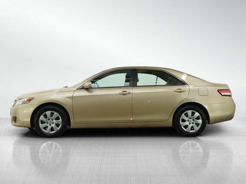 Sandy Beach Metallic 2010 Toyota Camry LE