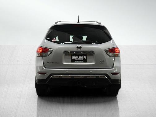 2016 Nissan Pathfinder SV