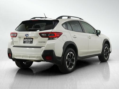 Crystal White Pearl 2022 Subaru Crosstrek