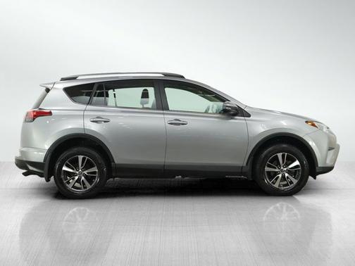 Silver Sky Metallic 2017 Toyota RAV4 XLE