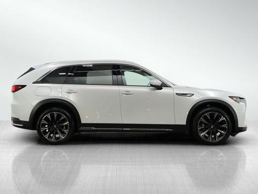 2024 Mazda CX-90 PHEV Premium Plus
