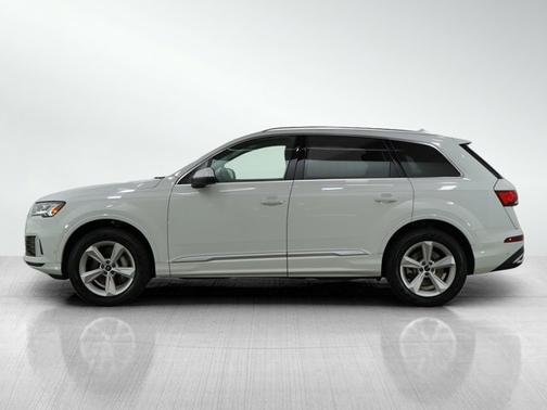 2024 Audi Q7 Premium Plus